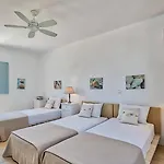 Afroditi A * Antiparos ciudad