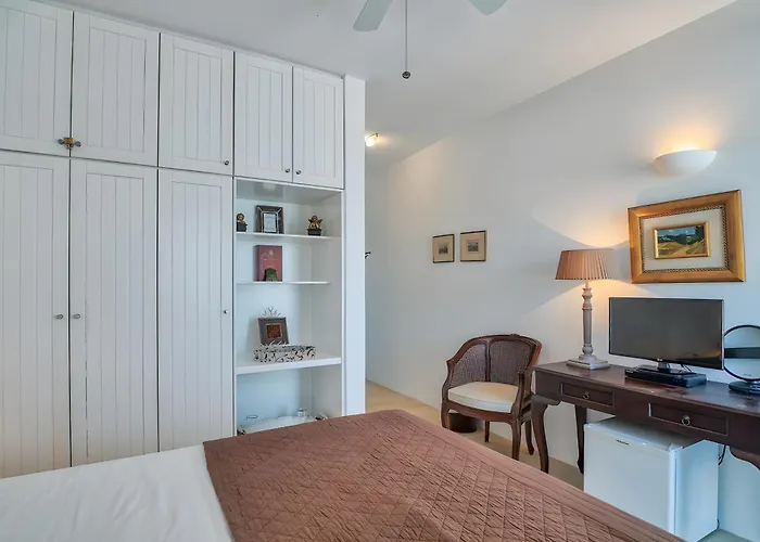 Afroditi A Antiparos